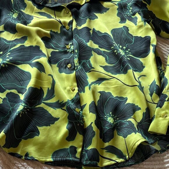 Bailey 44 Lime and Charcoal Floral Top - Picture 4 of 8